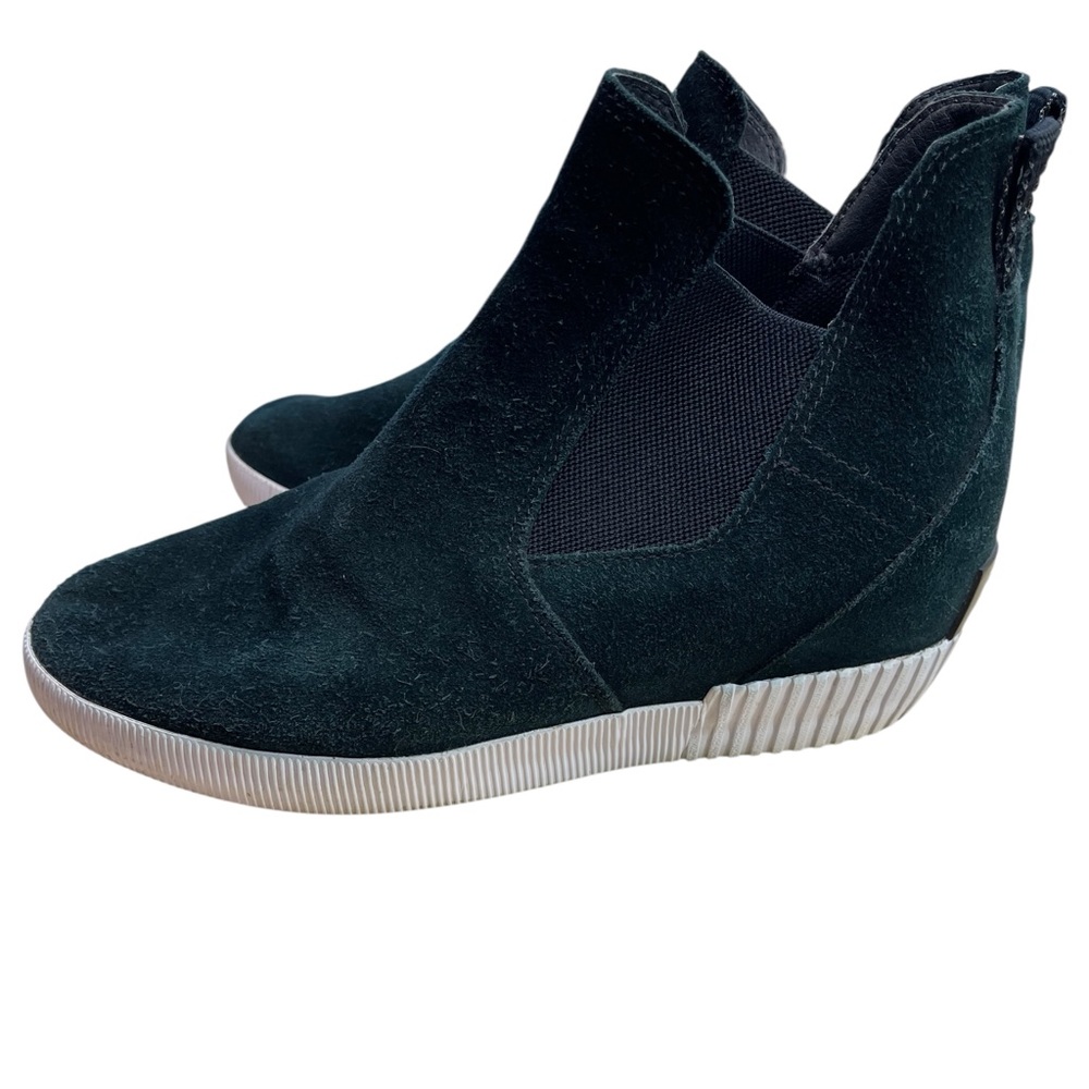 Sorel Out n About slip on wedge boots dark green size 9.5 women